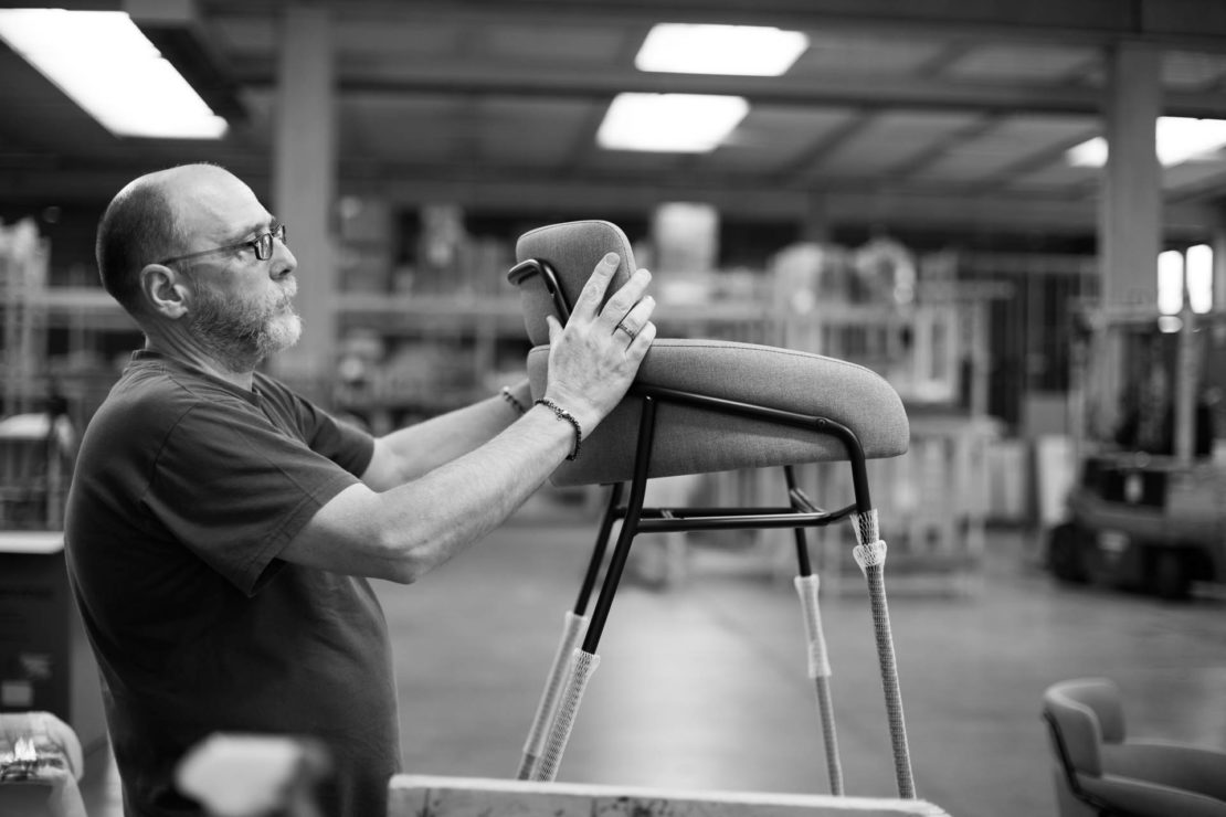 Arrmet è fattura artigianale dei dettagli e una efficace organizzazione della produzione.
